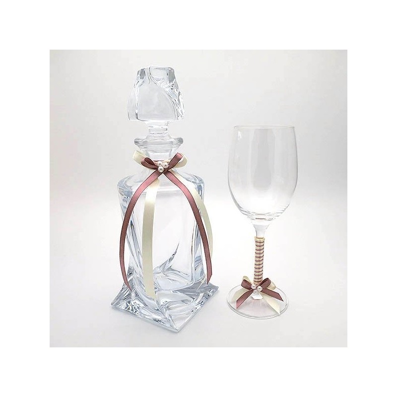 Cafrafe and crystal glass for wedding with ribbons