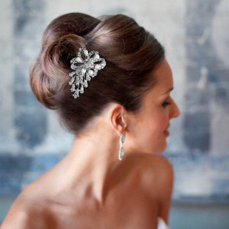 Impressive hair accessory for Brides with Strass