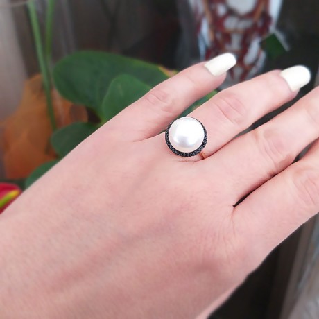 Μοντέρνο δαχτυλίδι με μαργαριτάρι