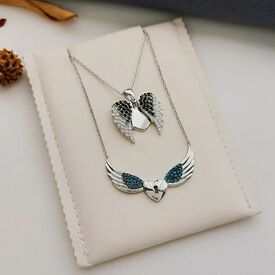 Κολιέ Heart in Angel wings..., από Ασήμι 925. Θα τα βρεις στο ASIMENIO.GR
.
Ε-𝘚𝘩𝘰𝘱 ➡️ 𝘸𝘸𝘸.𝘢𝘴𝘪𝘮𝘦𝘯𝘪𝘰.𝘨𝘳 
📍Ιωνος Δραγούμη 39 Θεσσαλονίκη 
📞  2310 531382 
.
#asimenio_gr #asimenio #jewelry #kosmimata #instajewelry #instajewels #Personalized #kardia #aggelos #καρδιά #κολιε #κολιεδάκια #φτερά #αγγελος #χριστούγεννα #θεσσαλονικη #anniversary #kolie #βαπτιση #δώρα #wing #angel